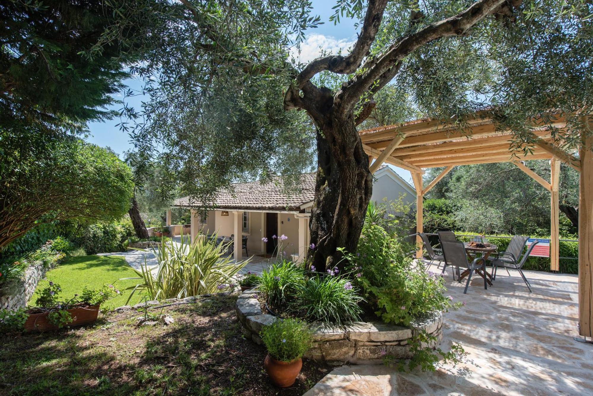 Villa Apleton Kassiopi Exterior foto